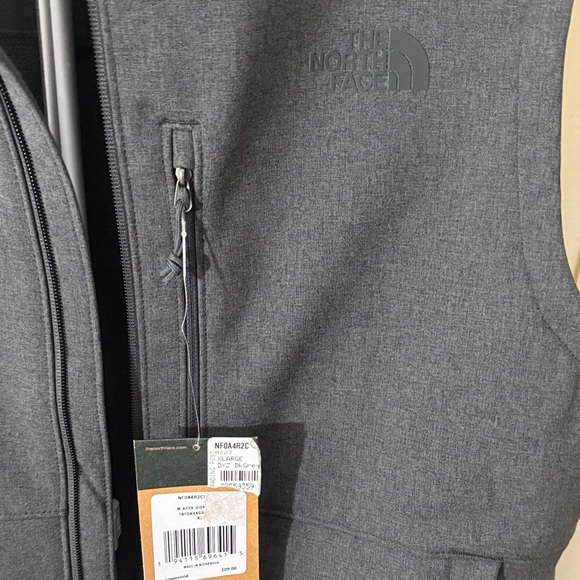 The North Face Men's Charcoal Vest - Picture 2 of 7
